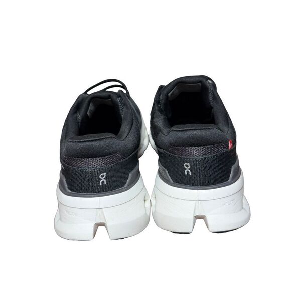 Athletic_Shoes